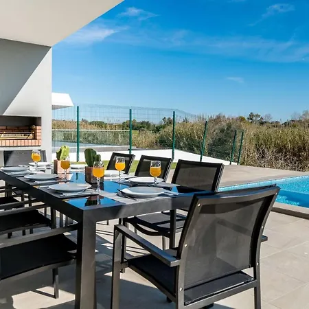 Colinas Do Golfe Sun By Sapvillas וילה וילהמורה