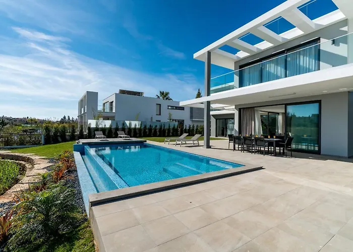 Willa Colinas Do Golfe Sun By Sapvillas Vilamoura